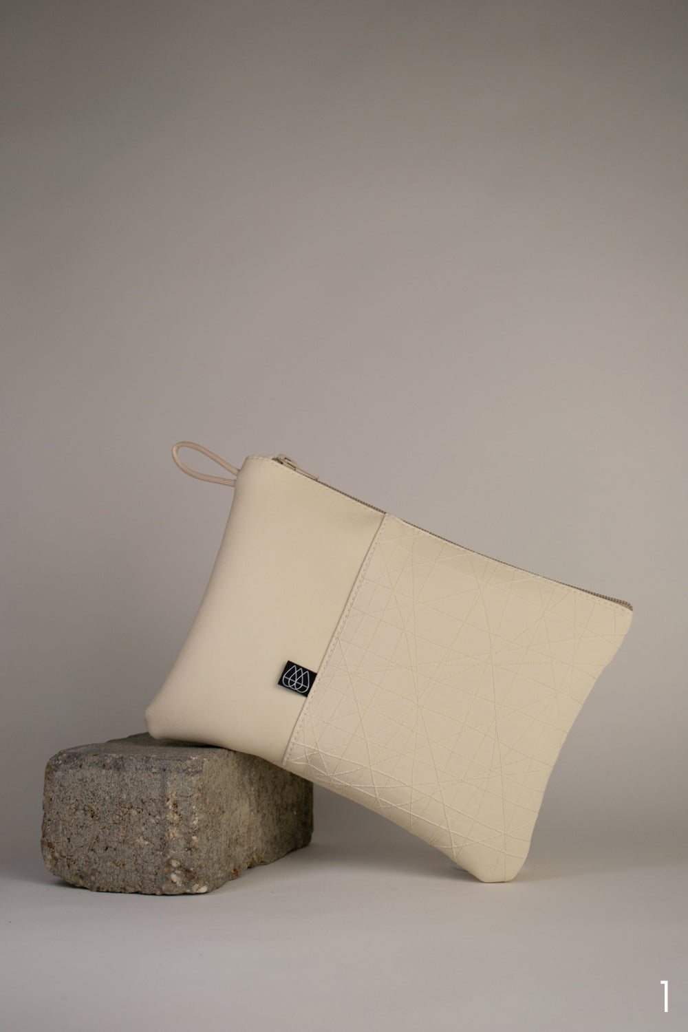 Pochette plate créme