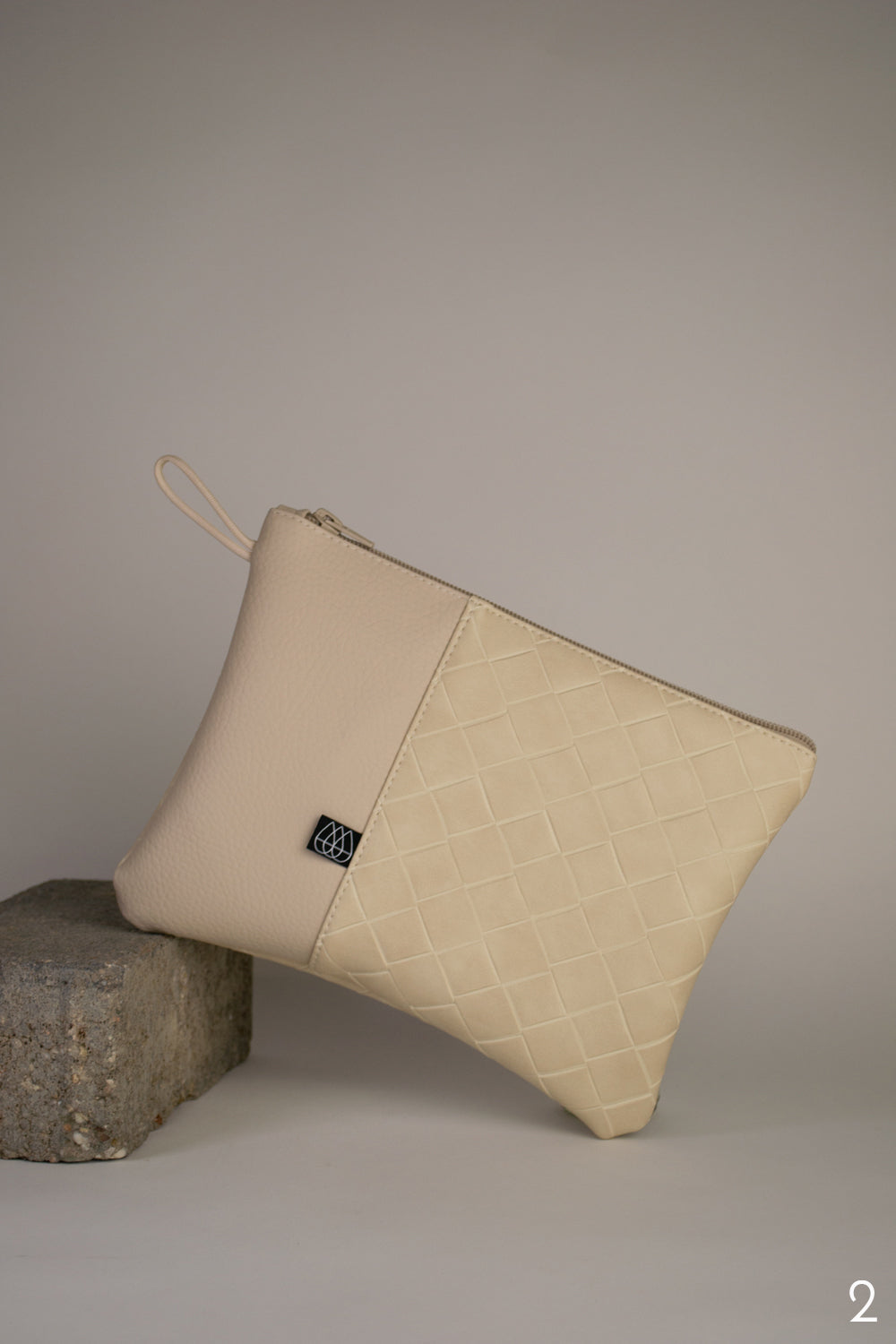 Pochette plate créme