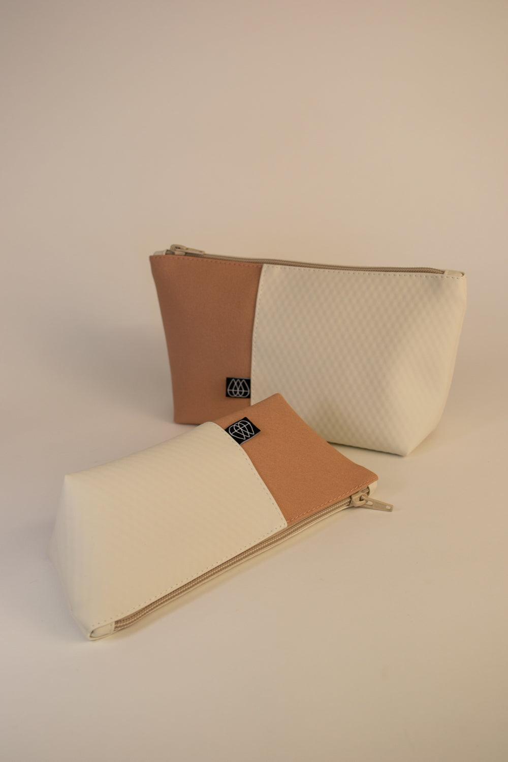 Pouch White Rose