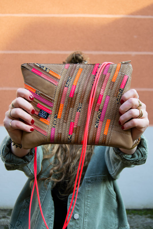 Festivaltasche Crazy Stripes / Neon Leo / Medium