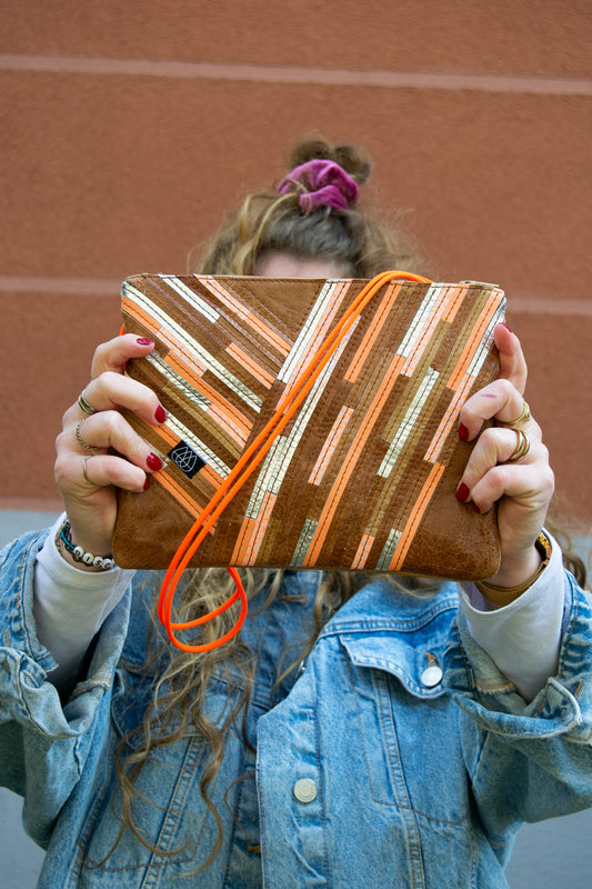 Festivaltasche Crazy Stripes / Silver Orange / Medium