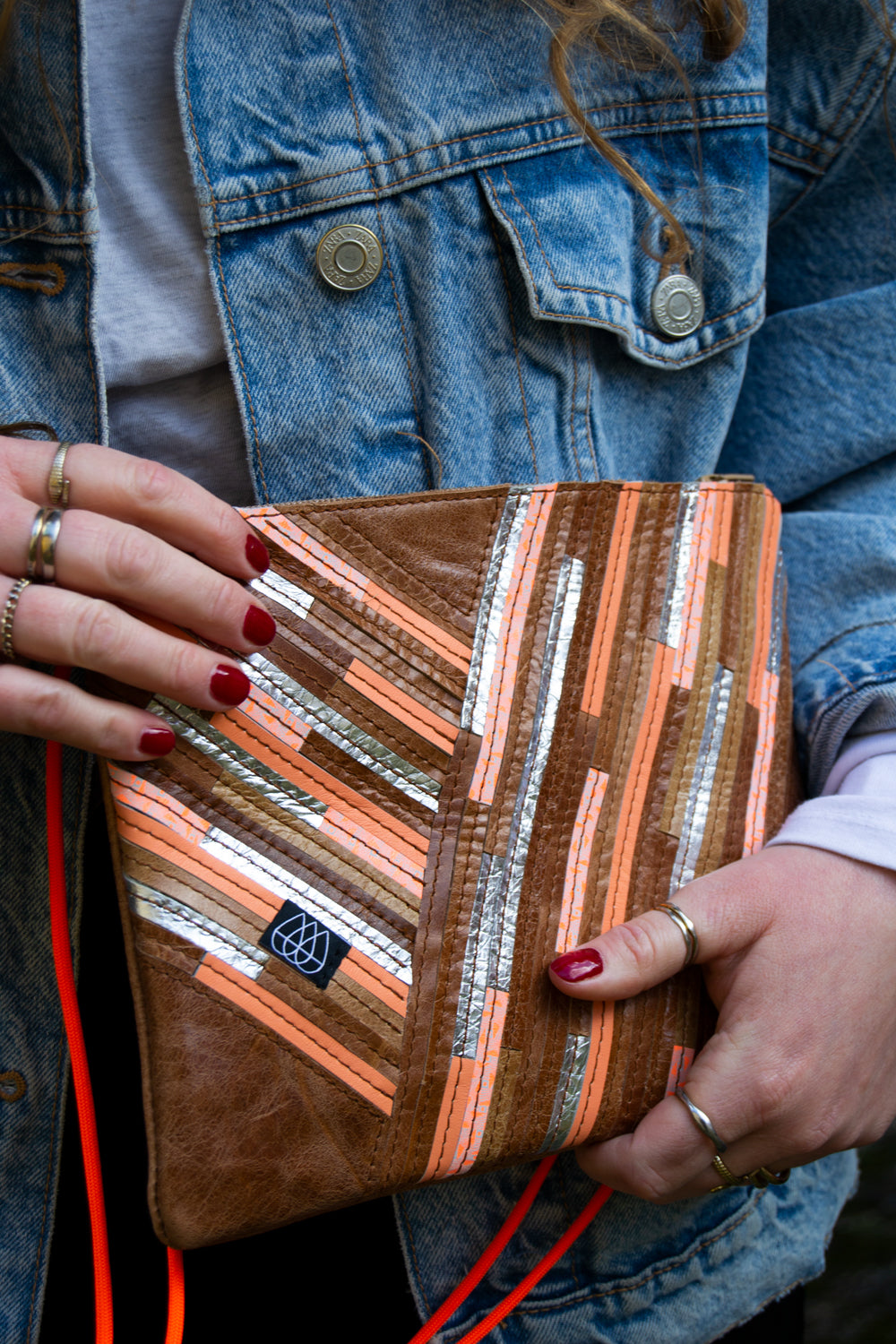Festivaltasche Crazy Stripes / Silver Orange / Medium