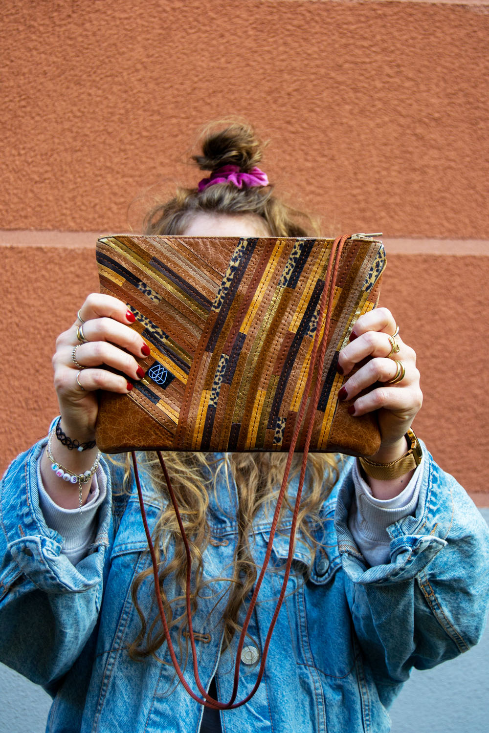 Festivaltasche Crazy Stripes / Golden Leo / Medium