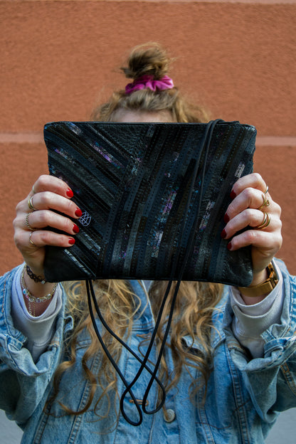 Festivaltasche Crazy Stripes / Black Metallic / Medium