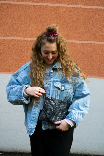 Festivaltasche Crazy Stripes / Black Metallic / Medium