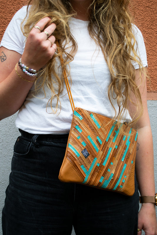 Festivaltasche Crazy Stripes / Cognac Pool / Medium