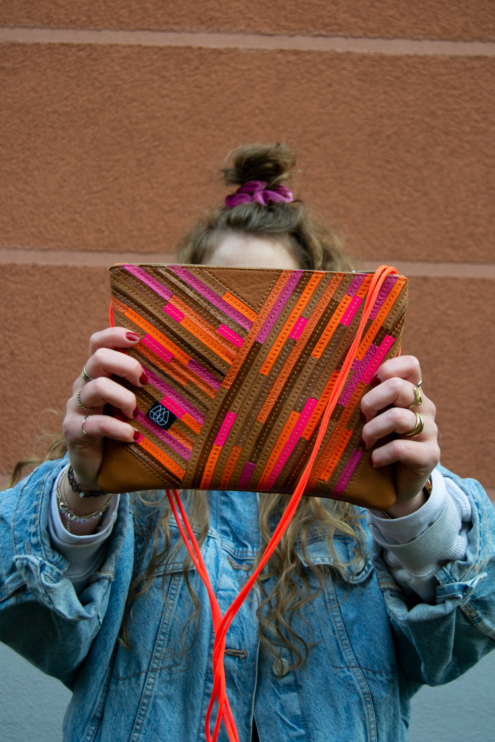 Festivaltasche Crazy Stripes / Orange Pink / Medium