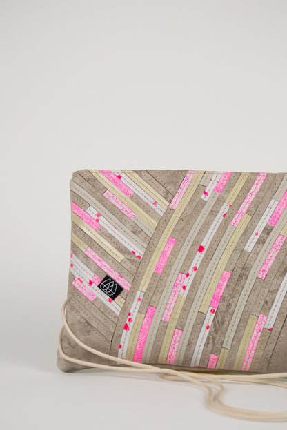Festivaltasche Crazy Stripes / Grey Neon Pink / Medium